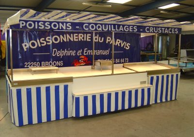 remorque étal compacte - modèle évolution - réalisée pour une poissonnerie
