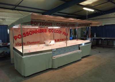 Remorque étal compacte - modèle évolution - réalisée pour une poissonnerie